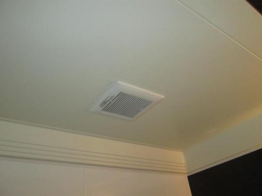 天井埋込式　換気扇