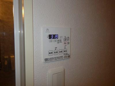 1e1ca8bcd05ce29f02a6e9bea198e9373360bde3.jpg
