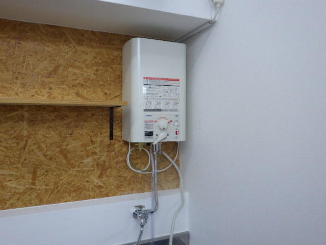 日本イトミック ITOMIC 壁掛貯湯式電気温水器 EWM-14N iHOT14 アイホット14 元止式 壁設置 温度変更可 専用水栓 簡単 - 3